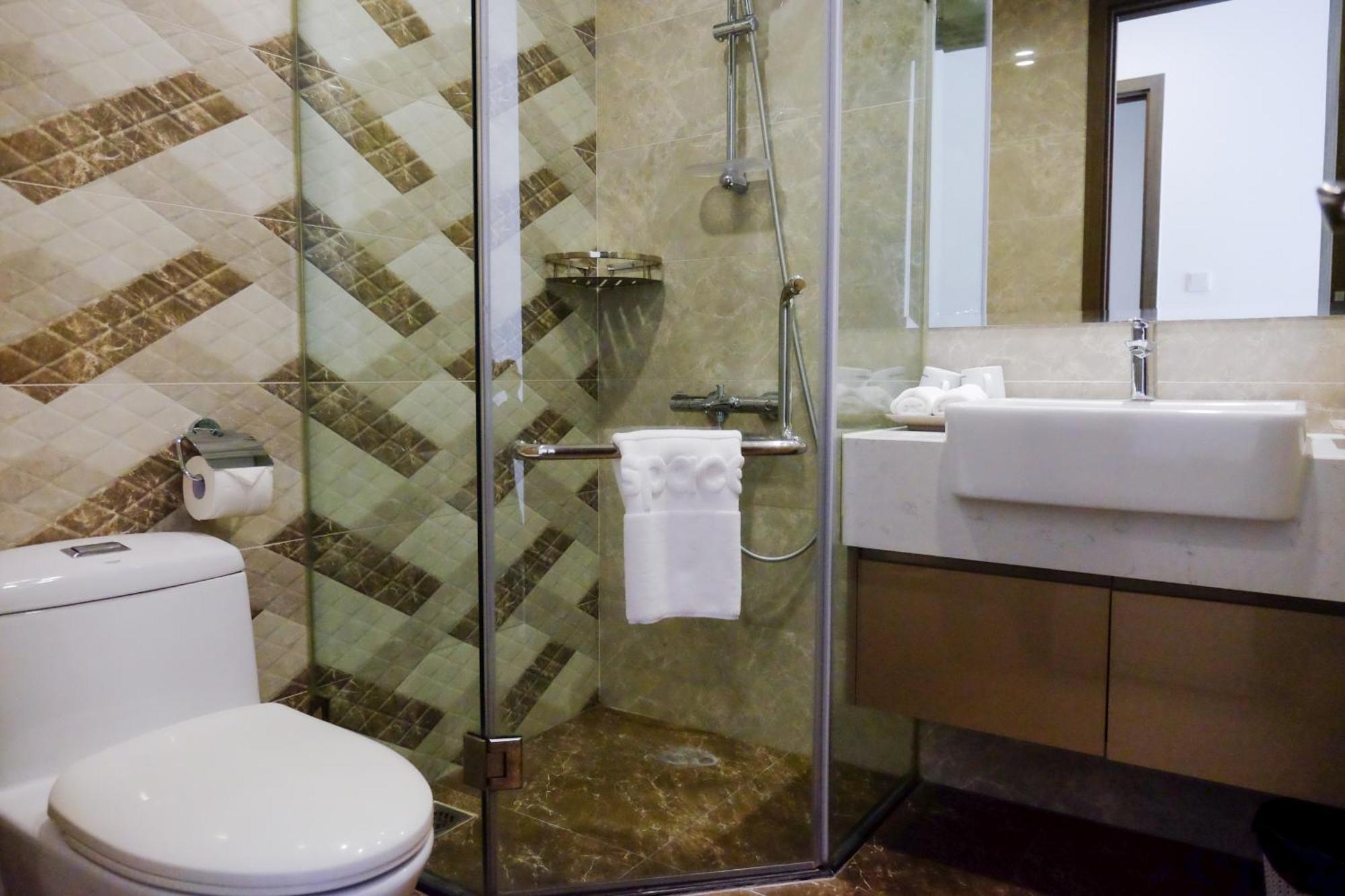 Aspaces Serviced Apartments - Vinhomes West Point Hanoi Buitenkant foto